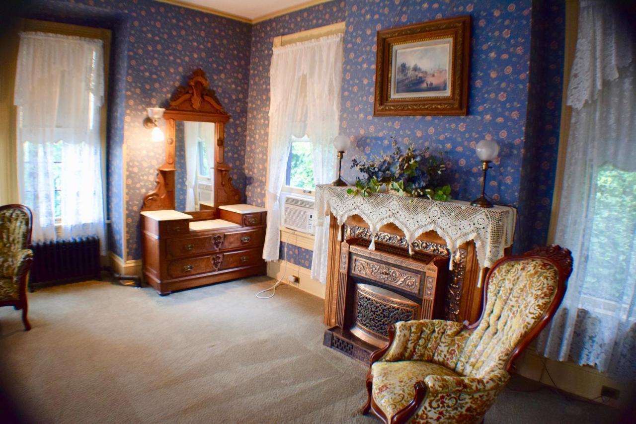 The Hancock House Bed & Breakfast Inn Дабек Экстерьер фото