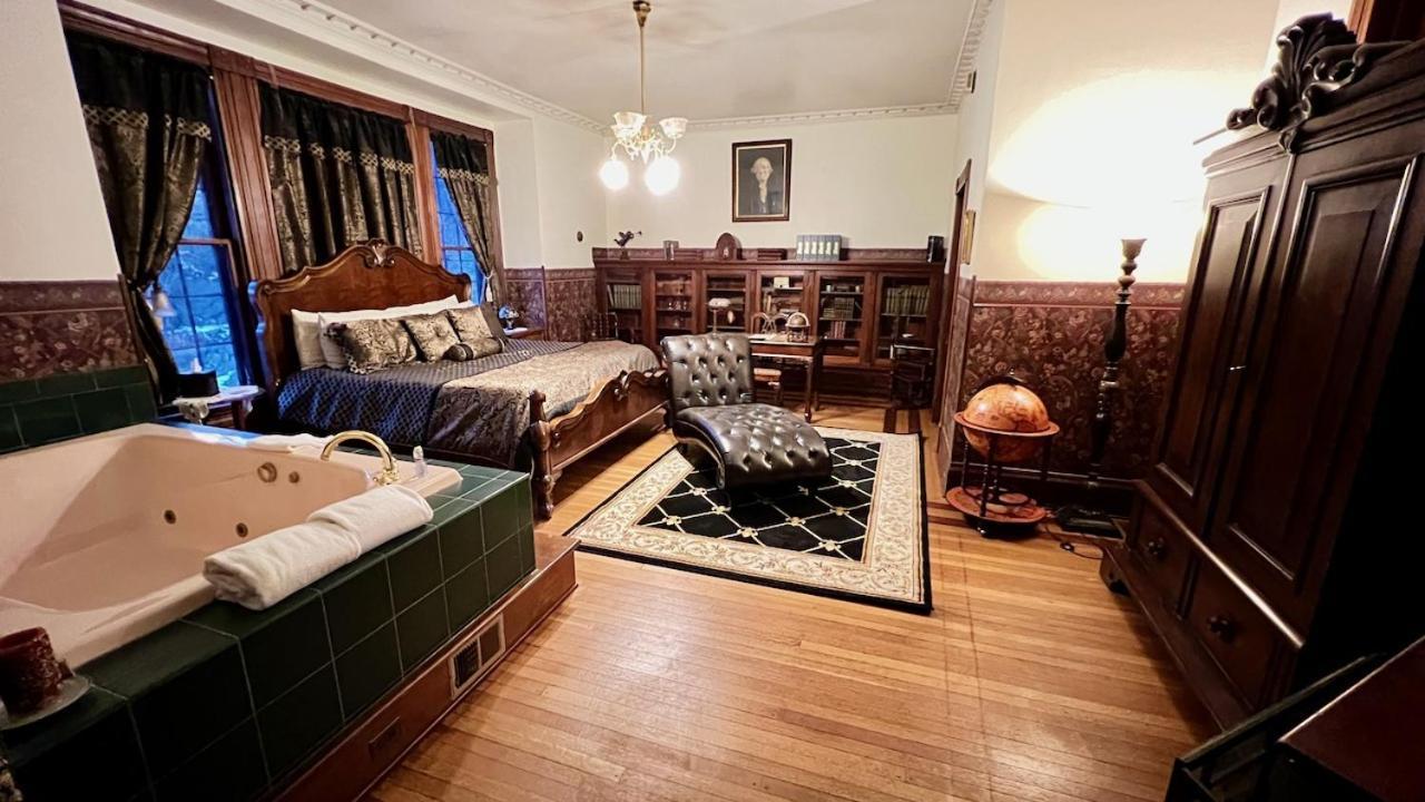The Hancock House Bed & Breakfast Inn Дабек Экстерьер фото