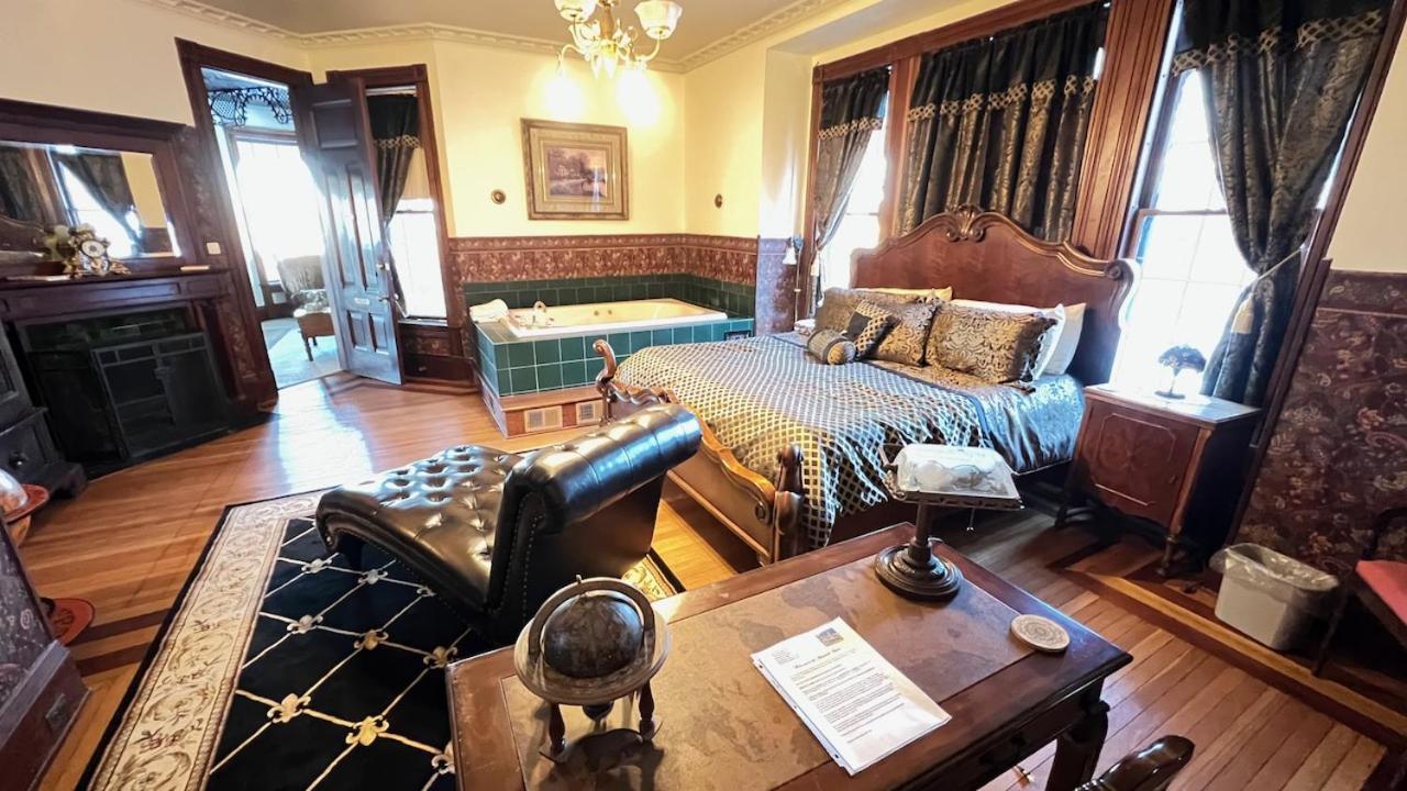 The Hancock House Bed & Breakfast Inn Дабек Экстерьер фото