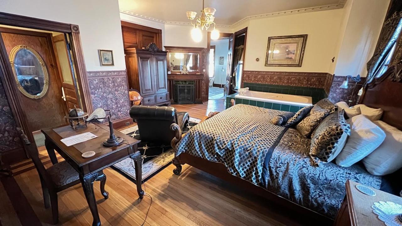 The Hancock House Bed & Breakfast Inn Дабек Экстерьер фото