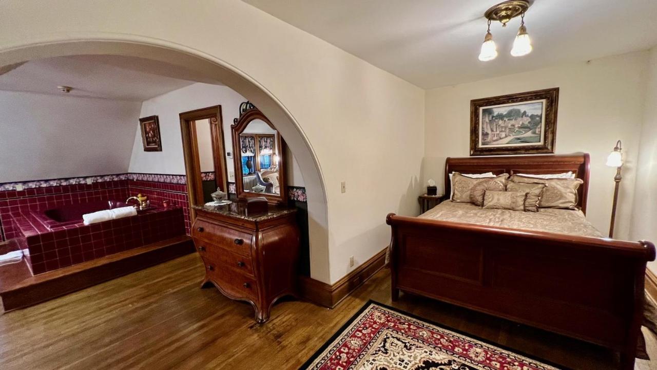 The Hancock House Bed & Breakfast Inn Дабек Экстерьер фото